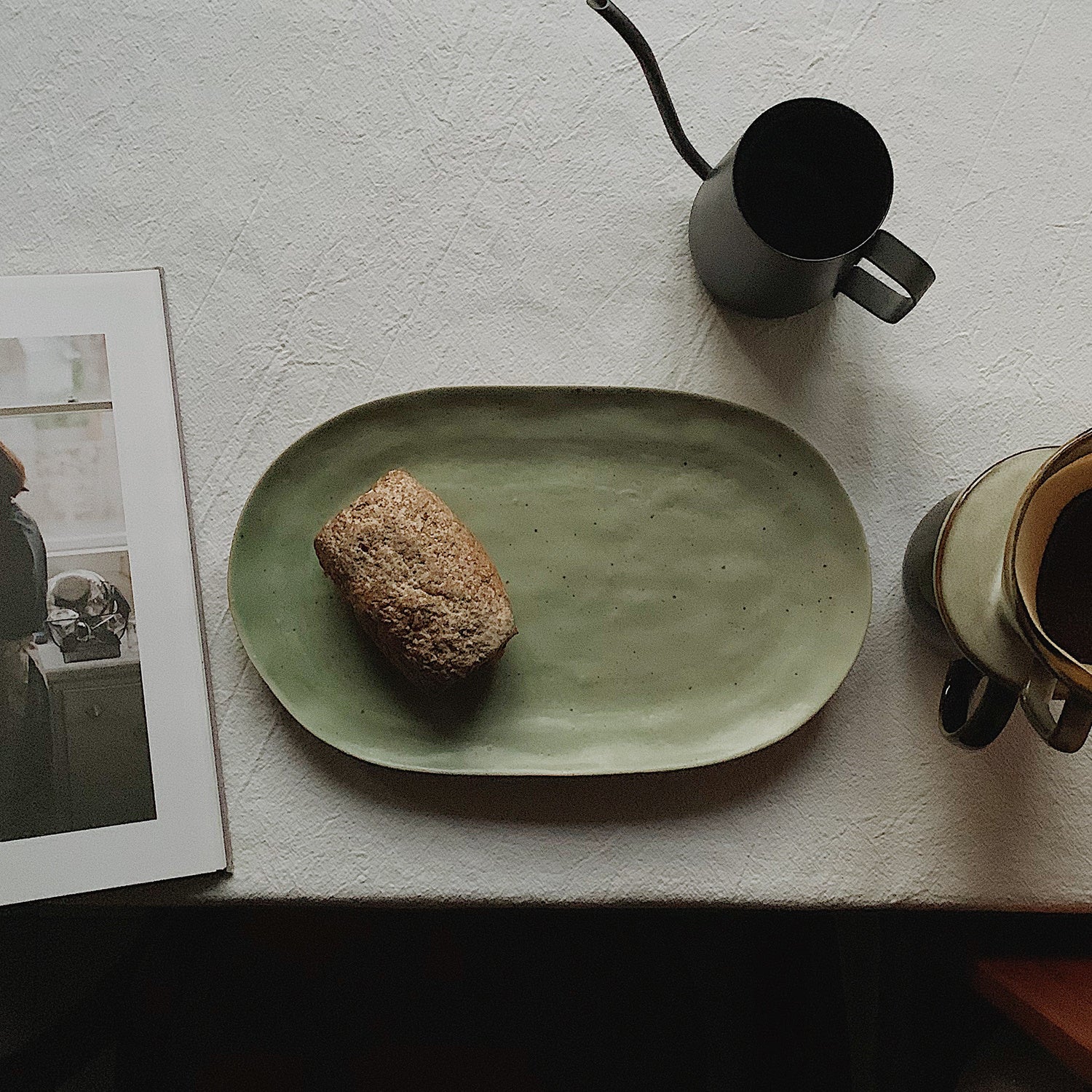 Keramiktallrik - Organisk Elliptisk Form Naturinspirerad - CasaCle