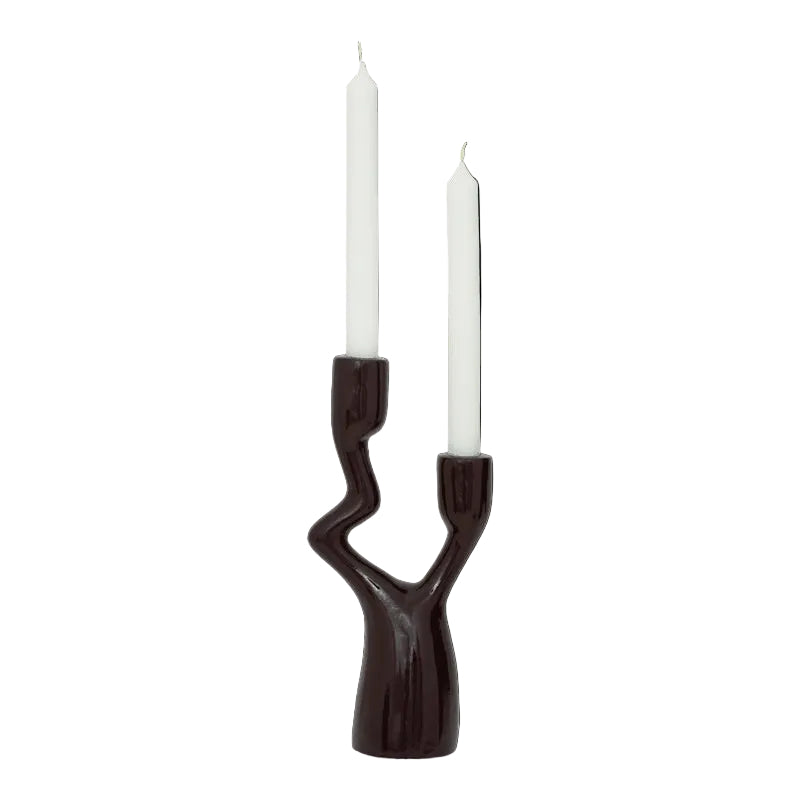 Adora Skulptural Ljusstake i Ecomix – Fudgeglans med 2 Armar - CasaCle