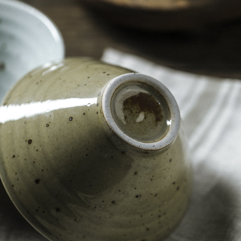 Skål i Glaserat Porslin – Japansk Wabi-Sabi Stil